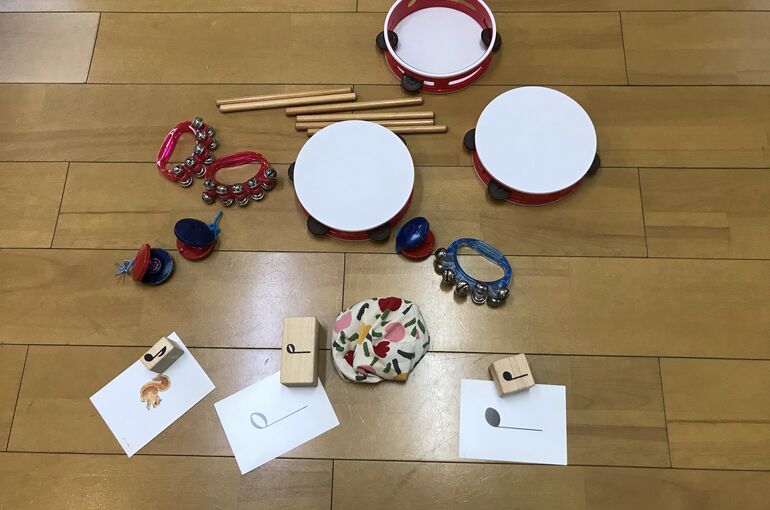 3歳児のピアノレッスンで使用した楽器等
